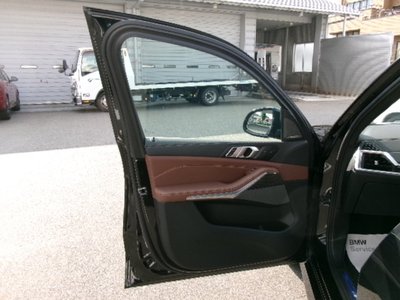 صورة مصغرة 46 لـ 2025 BMW X5