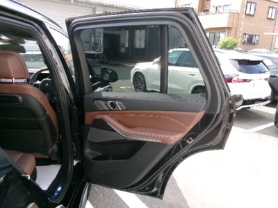 صورة مصغرة 40 لـ 2025 BMW X5