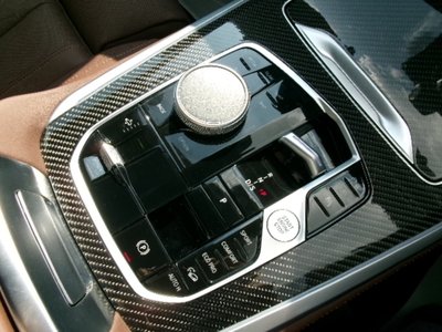 صورة مصغرة 32 لـ 2025 BMW X5