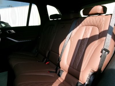 صورة مصغرة 51 لـ 2025 BMW X5