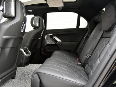 2024 BMW 7 SERIES — миниатюра 22