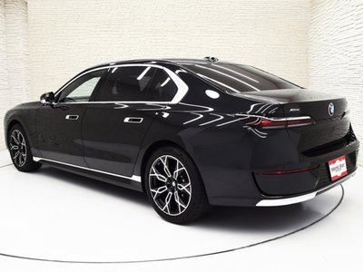 BMW 7 SERIES - 2