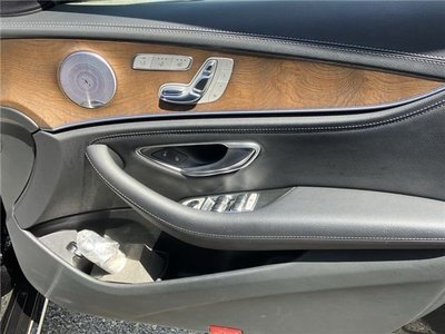 MERCEDES-BENZ E-CLASS - 4