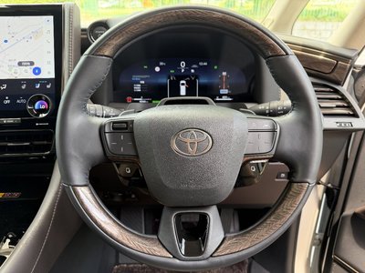 صورة 8 لـ 2023 Toyota ALPHARD