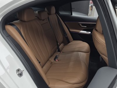 2026 Mercedes-BENZ E-CLASS — миниатюра 19