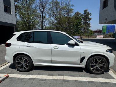 صورة 6 لـ 2025 BMW X5