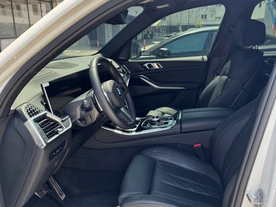 صورة 8 لـ 2025 BMW X5