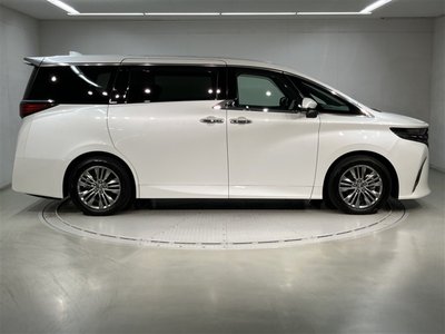 2024 Toyota ALPHARD — фото 4
