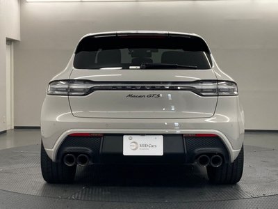 PORSCHE MACAN - 9