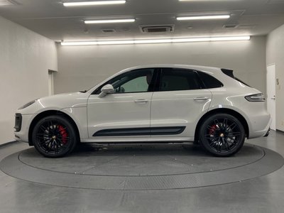 PORSCHE MACAN - 8