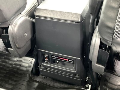 2024 Toyota LAND CRUISER 70 — миниатюра 36