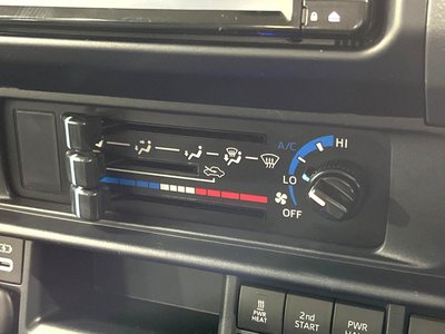 2024 Toyota LAND CRUISER 70 — миниатюра 55