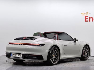 PORSCHE 911 - 4