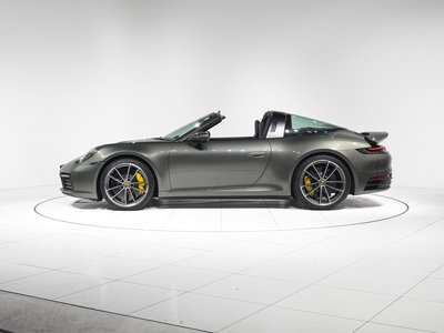 صورة 9 لـ 2021 Porsche 911