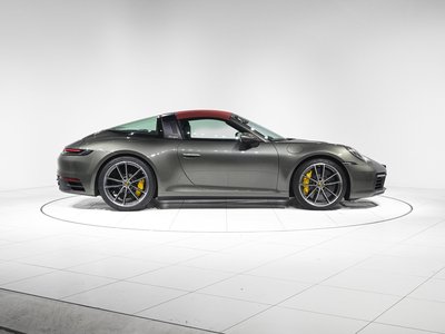 صورة 5 لـ 2021 Porsche 911
