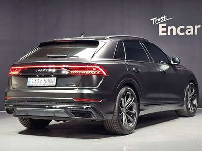 صورة 3 لـ 2023 AUDI Q8