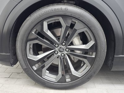 صورة 6 لـ 2023 AUDI Q8