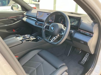 2025 BMW 5 SERIES TOURING 缩略图 31