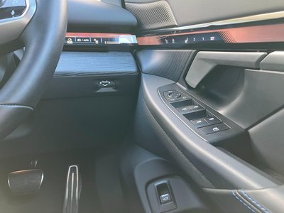 2025 BMW 5 SERIES TOURING 缩略图 25