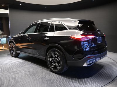 MERCEDES-BENZ GLC - 7