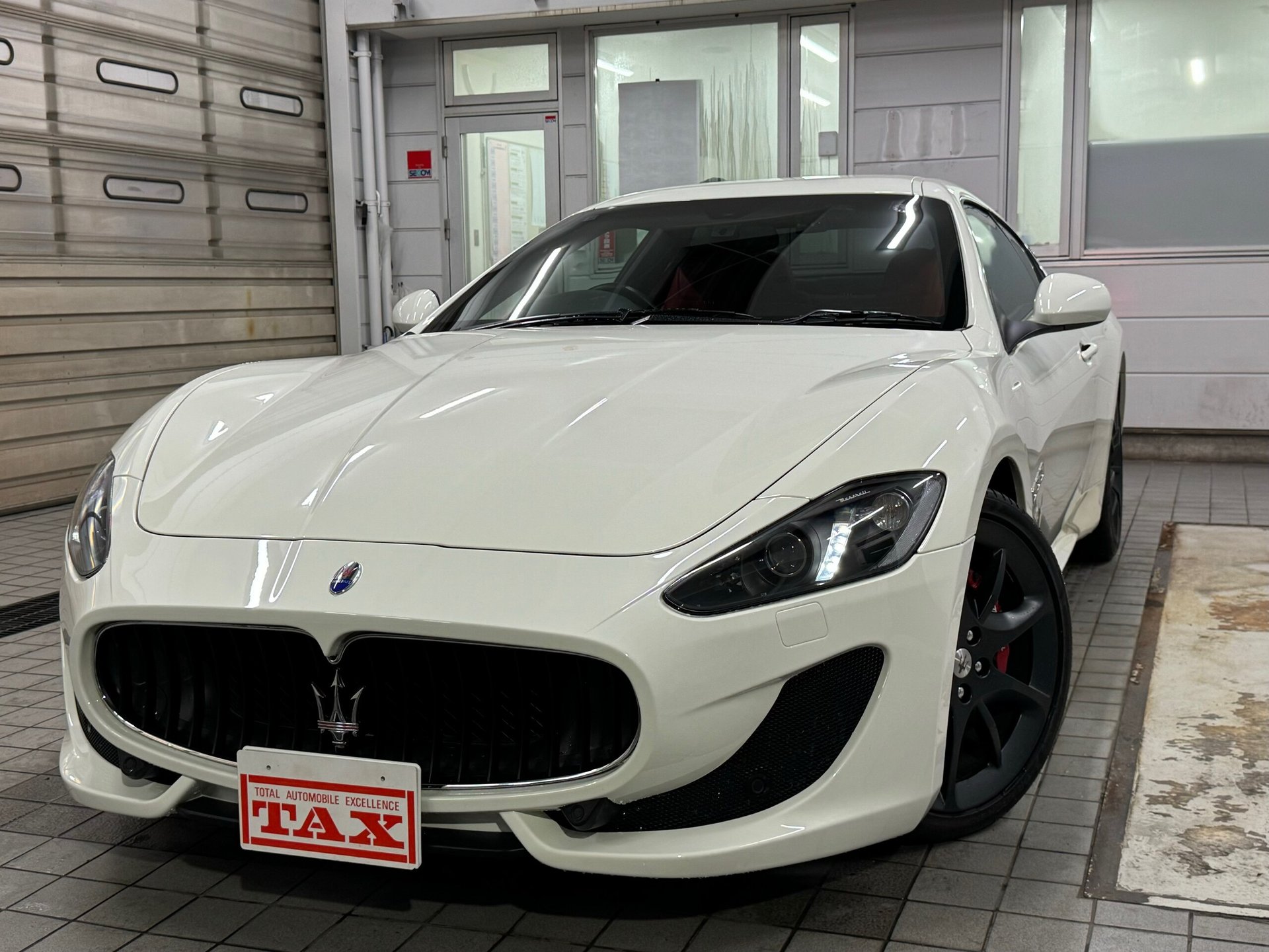 MASERATI GRANTURISMO - View 1