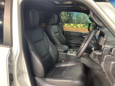 TOYOTA LAND CRUISER 250 - 8