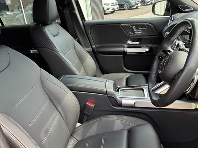 2025 Mercedes-BENZ GLB — миниатюра 30