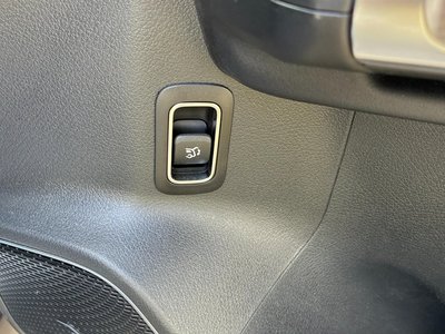 2025 Mercedes-BENZ GLB — миниатюра 34
