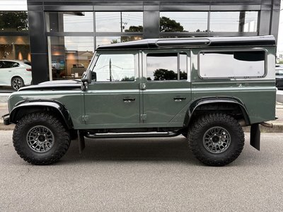 LAND ROVER DEFENDER - 7