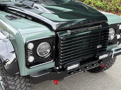 LAND ROVER DEFENDER - 10
