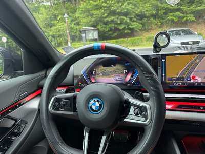 2025 BMW 5 SERIES photo 9