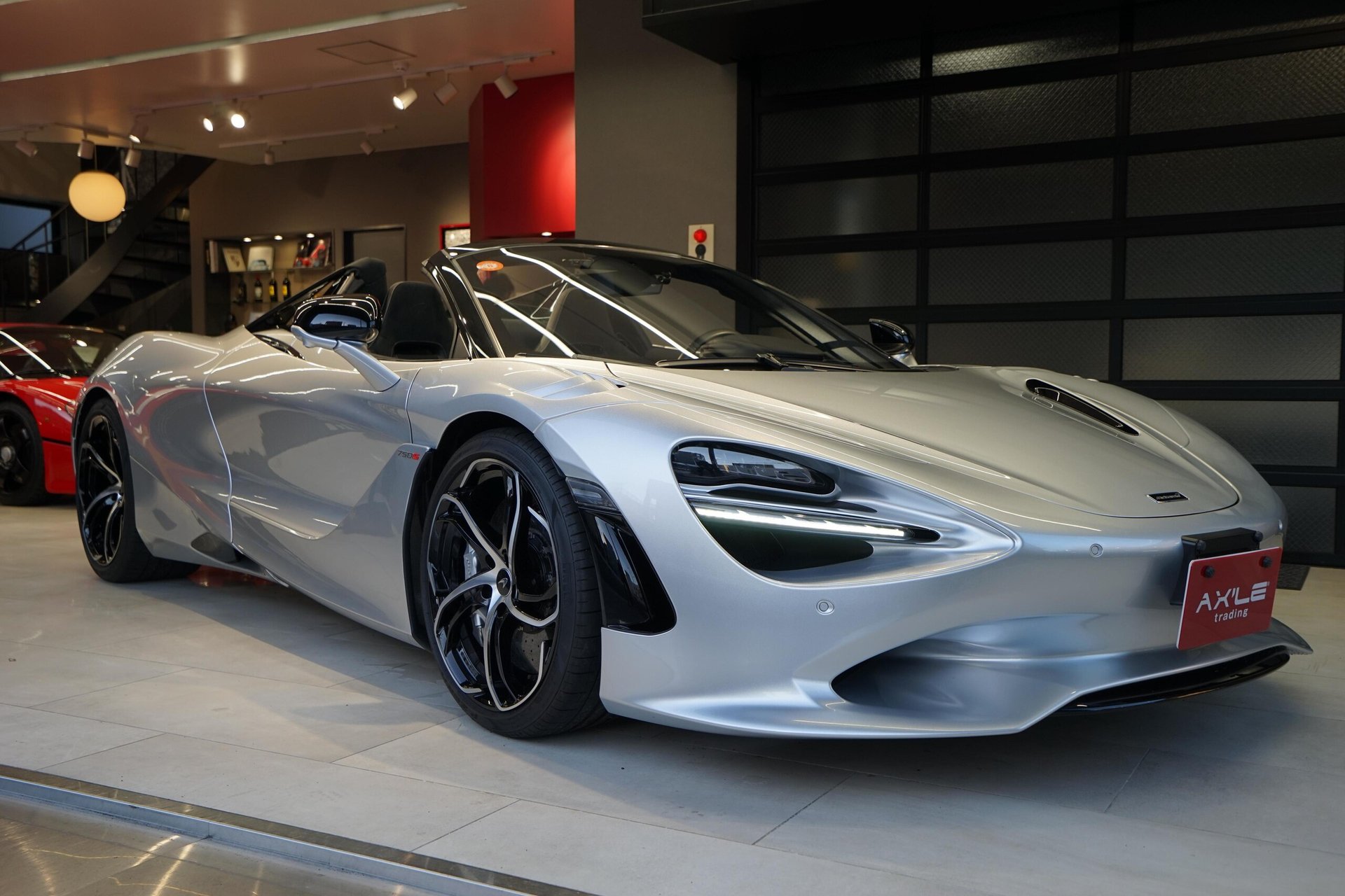 MCLAREN 750S SPIDER - View 1