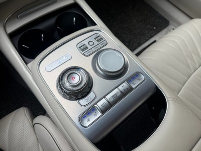 صورة 9 لـ 2022 Genesis G90 (RS4)
