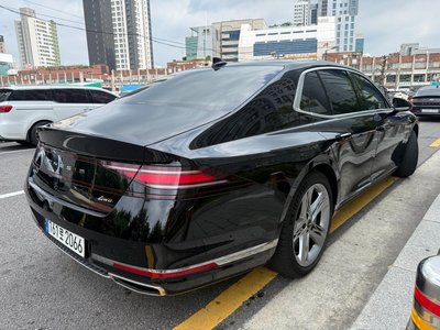 صورة 2 لـ 2022 Genesis G90 (RS4)