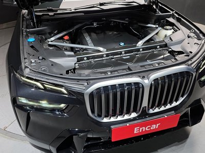 BMW X7 - 7