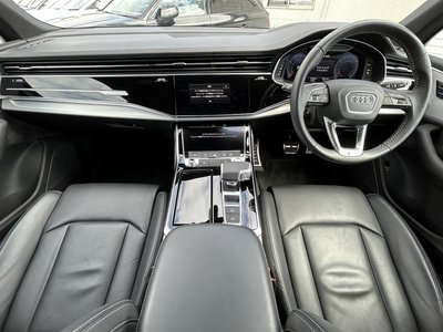 2020 AUDI Q7 photo 2