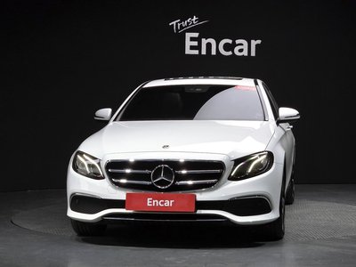 MERCEDES-BENZ E-CLASS - 3
