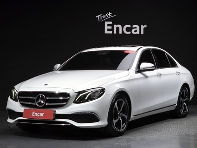 MERCEDES-BENZ E-CLASS - 2