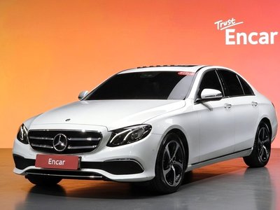 MERCEDES-BENZ E-CLASS - 1