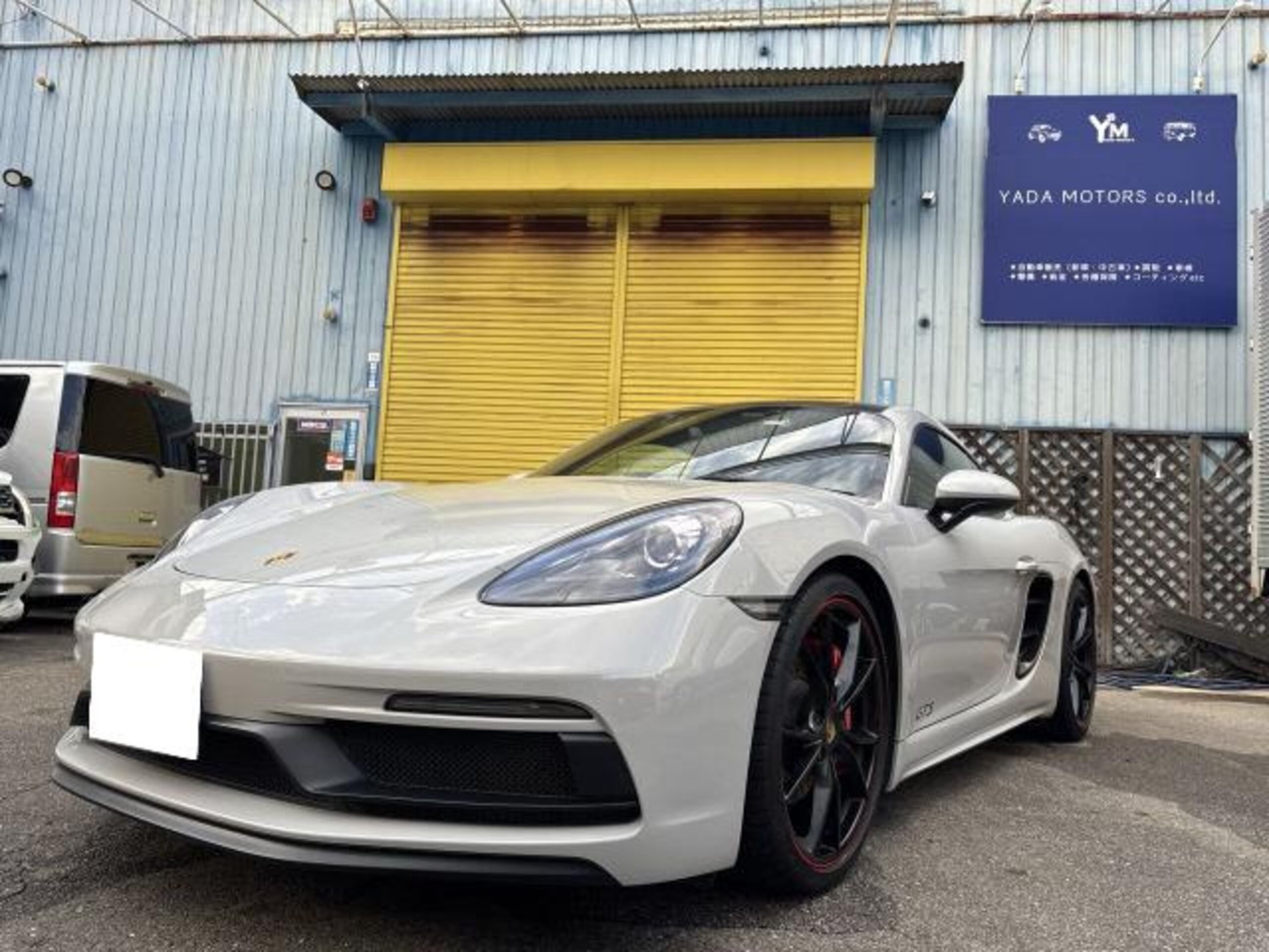 PORSCHE 718 CAYMAN - View 1