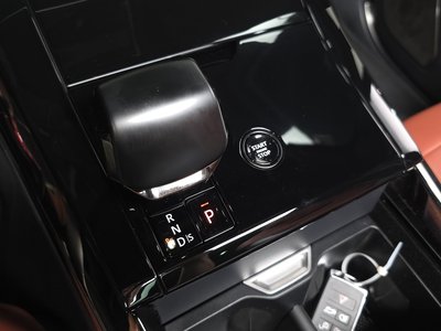 صورة 9 لـ 2025 LAND Rover RANGE ROVER SPORT