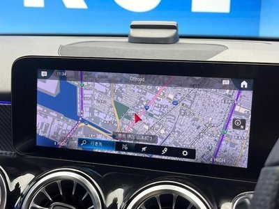 MERCEDES-BENZ GLB - 8