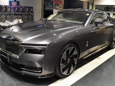 ROLLS-ROYCE SPECTRE - 8
