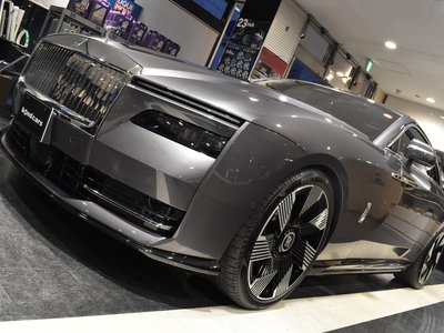 ROLLS-ROYCE SPECTRE - 2