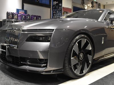 ROLLS-ROYCE SPECTRE - 7