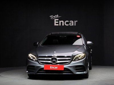 MERCEDES-BENZ E-CLASS - 2