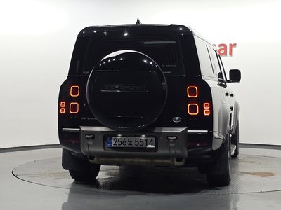 صورة 4 لـ 2023 LAND Rover DEFENDER