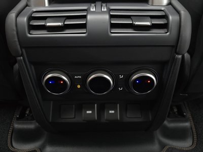 صورة مصغرة 34 لـ 2023 LAND Rover DEFENDER