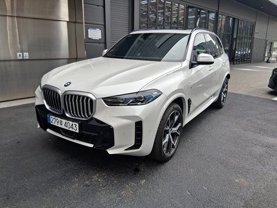 2025 BMW X5 photo 2