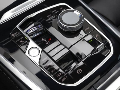 صورة 9 لـ 2025 BMW X5